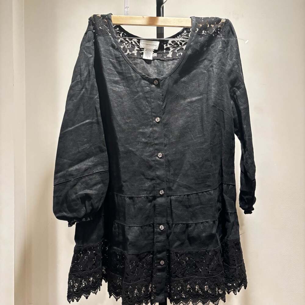 Soft Surroundings Petite Medium Black Linen Tiered Lace Trim Top Tunic